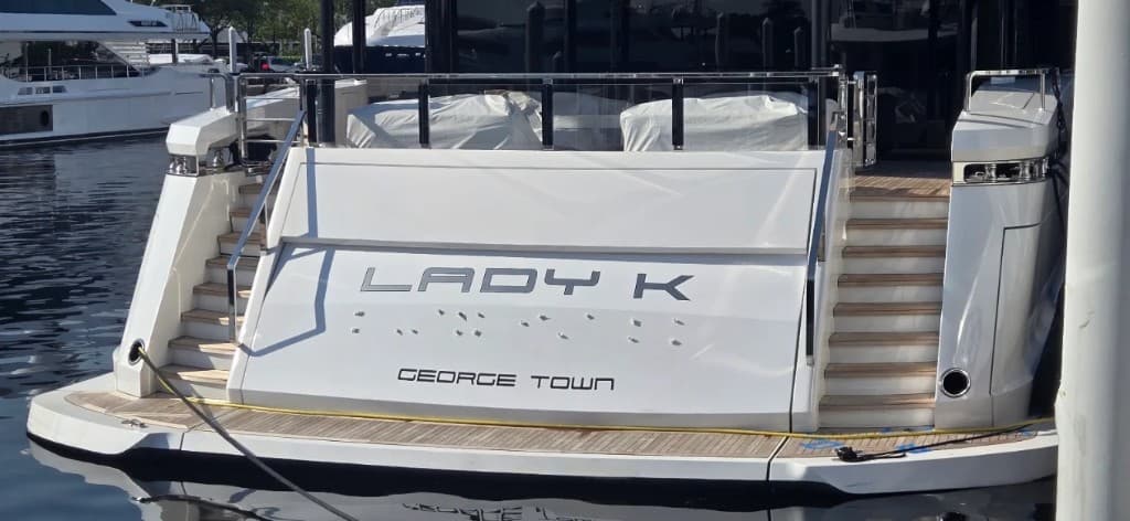 Lady K lettering, George Town